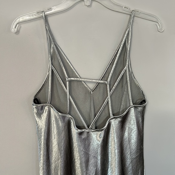 NWT - J.O.A. Strappy V-Neck Sleeveless Midi Dress - Picture 5 of 6